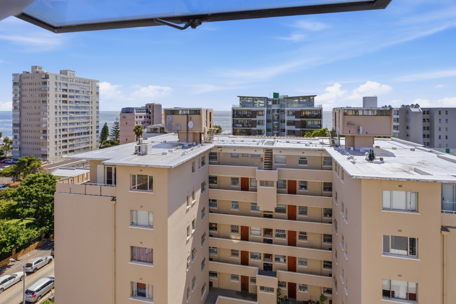 To Let 4 Bedroom Property for Rent in Sea Point Western Cape